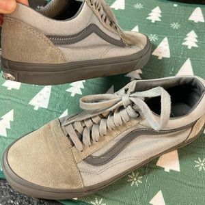 Vans Gray Suede & Canvas Men’s 7, W 7.5